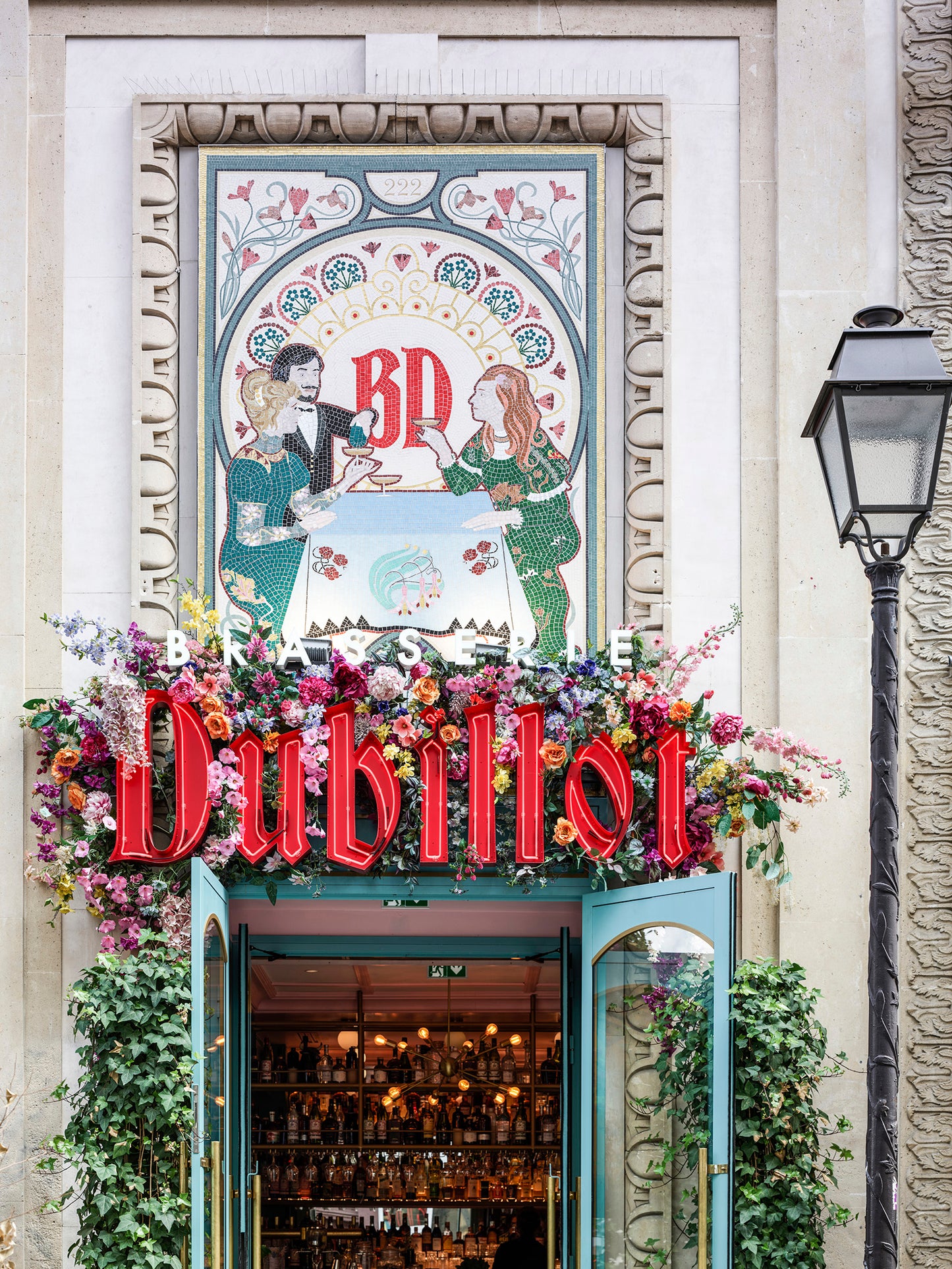ENSEIGNES LUMINEUSES / BRASSERIE DUBILLOT / PARIS II