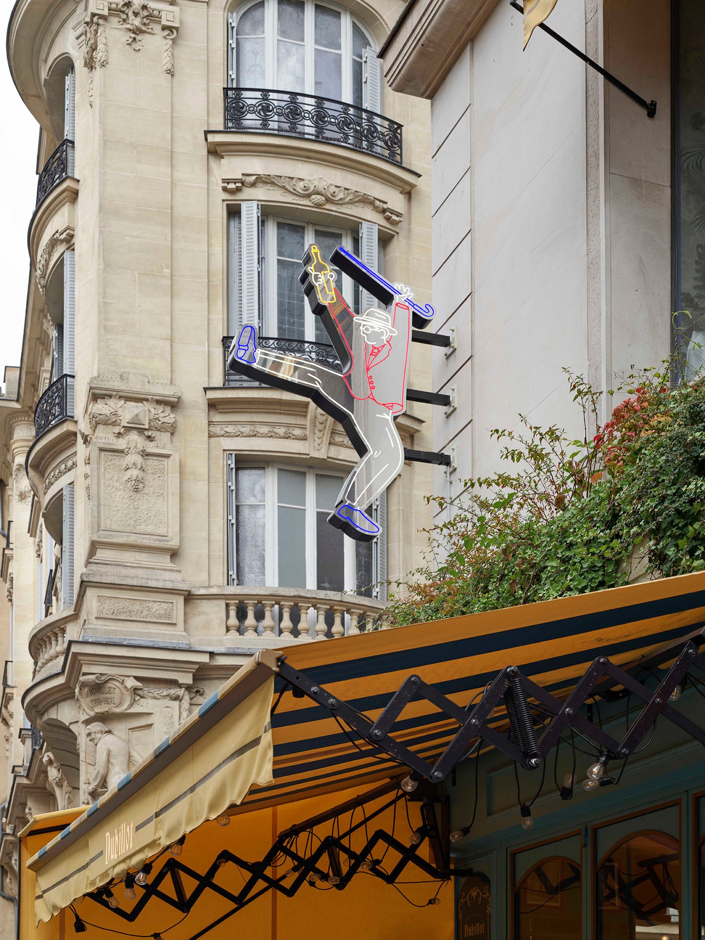 ENSEIGNES LUMINEUSES / BRASSERIE DUBILLOT / PARIS II
