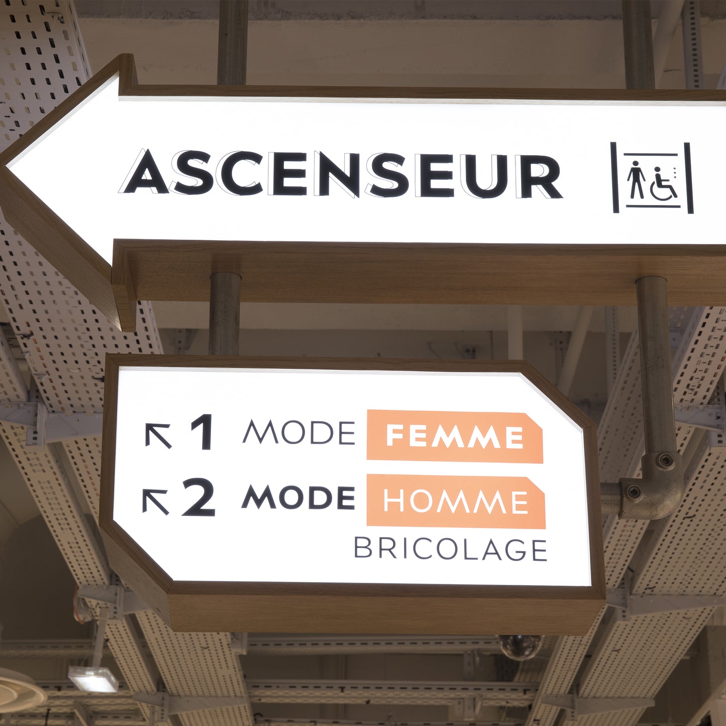 GULLIVERRE ENSEIGNES LUMINEUSES ECLAIRAGE SIGNALETIQUE