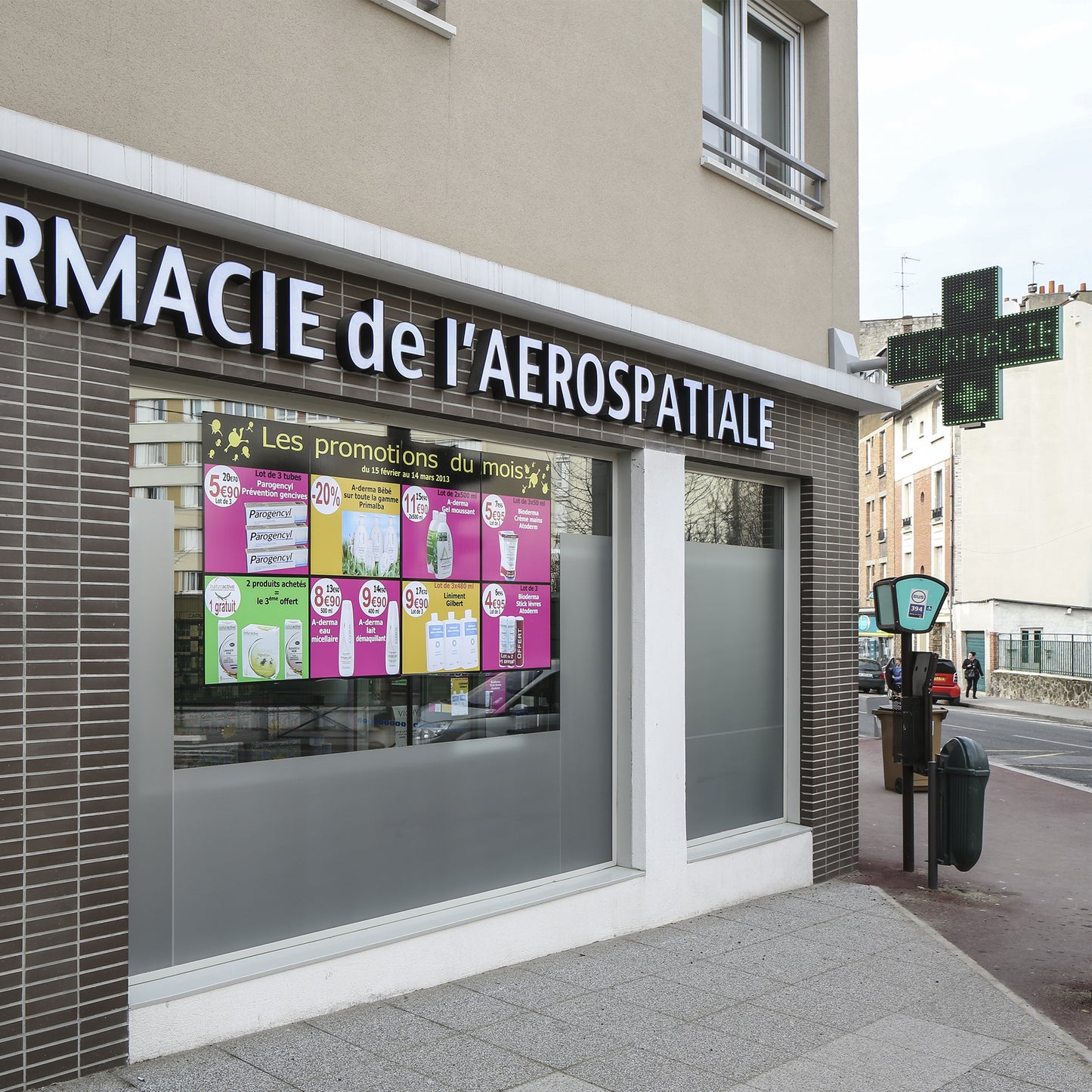 GULLIVERRE ENSEIGNES PHARMACIE NEON LED