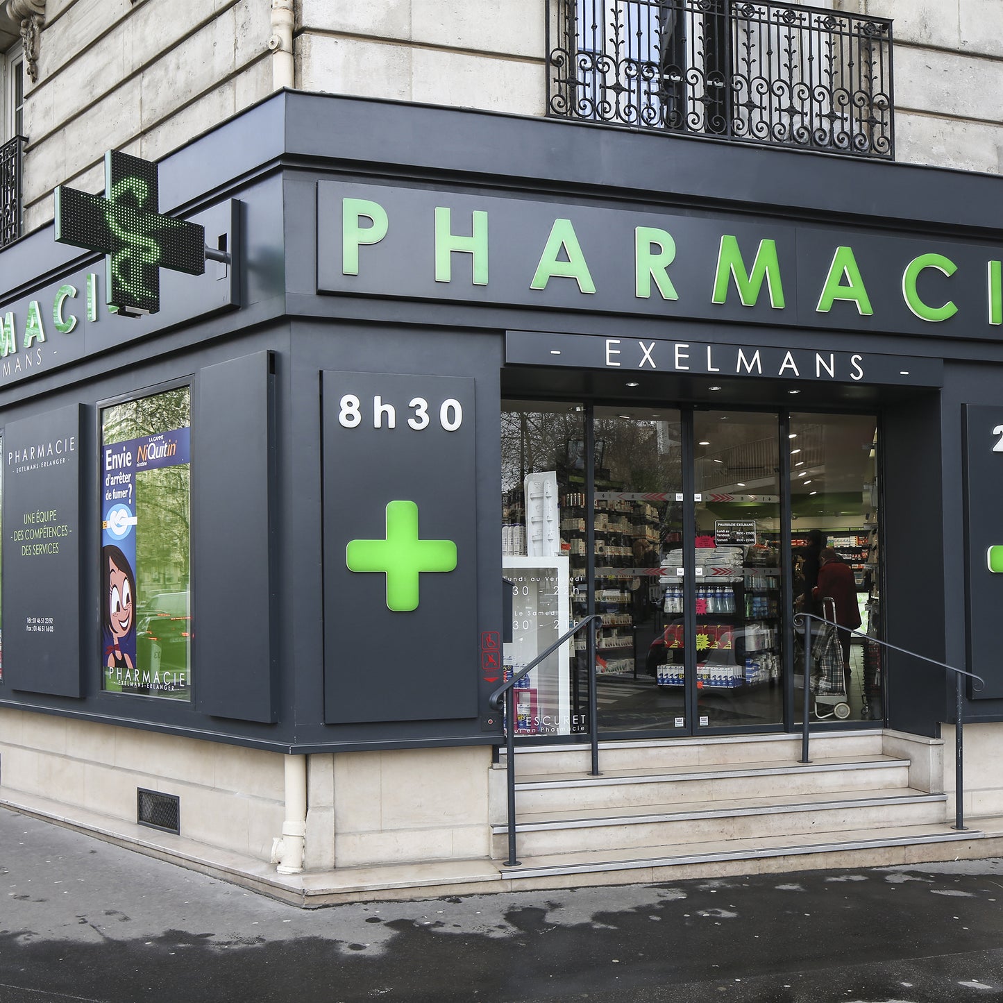 GULLIVERRE ENSEIGNES LUMINEUSES ECLAIRAGE NEON PHARMACIE LED