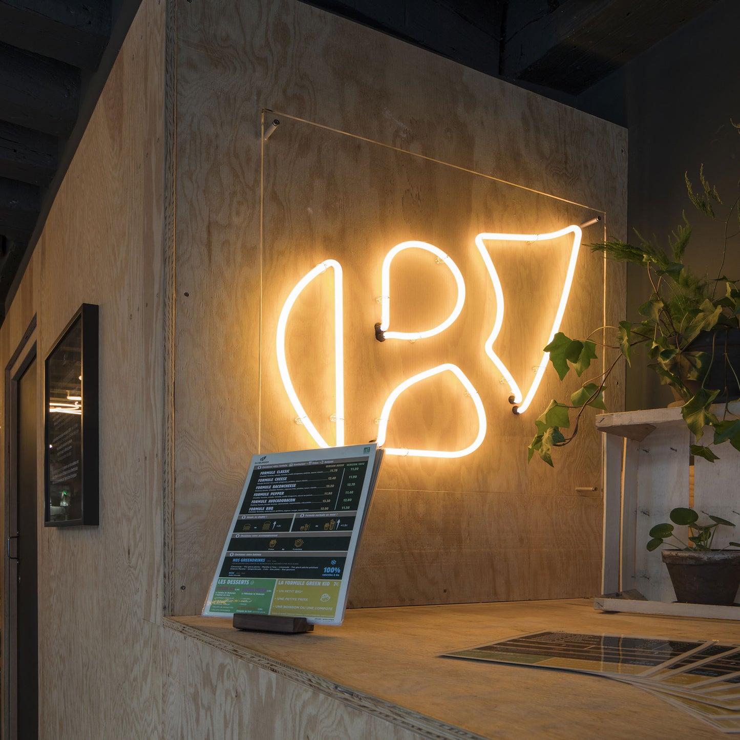 GULLIVERRE ENSEIGNES LUMINEUSES ECLAIRAGE SIGNAGE