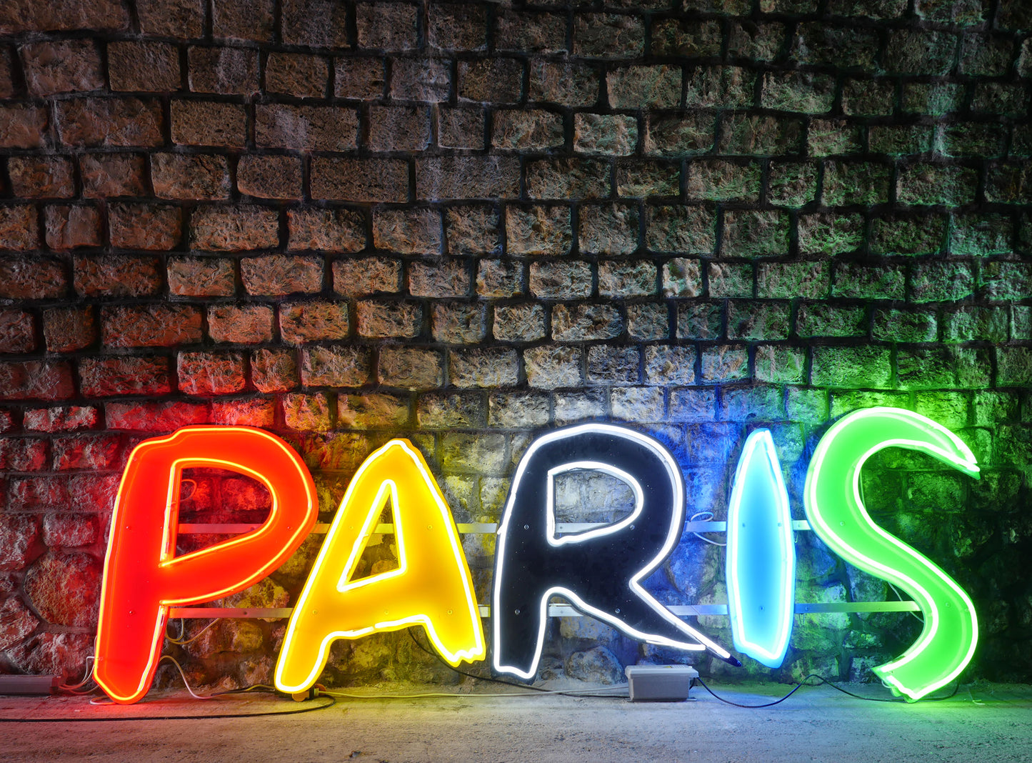 GULLIVERRE ENSEIGNES LUMINEUSES ECLAIRAGE LOCATION NEON
