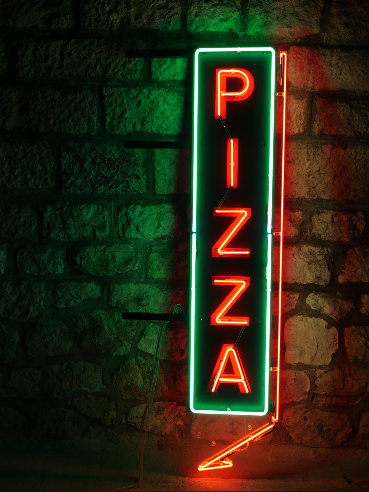GULLIVERRE ENSEIGNES LUMINEUSES ECLAIRAGE LOCATION NEON PIZZA
