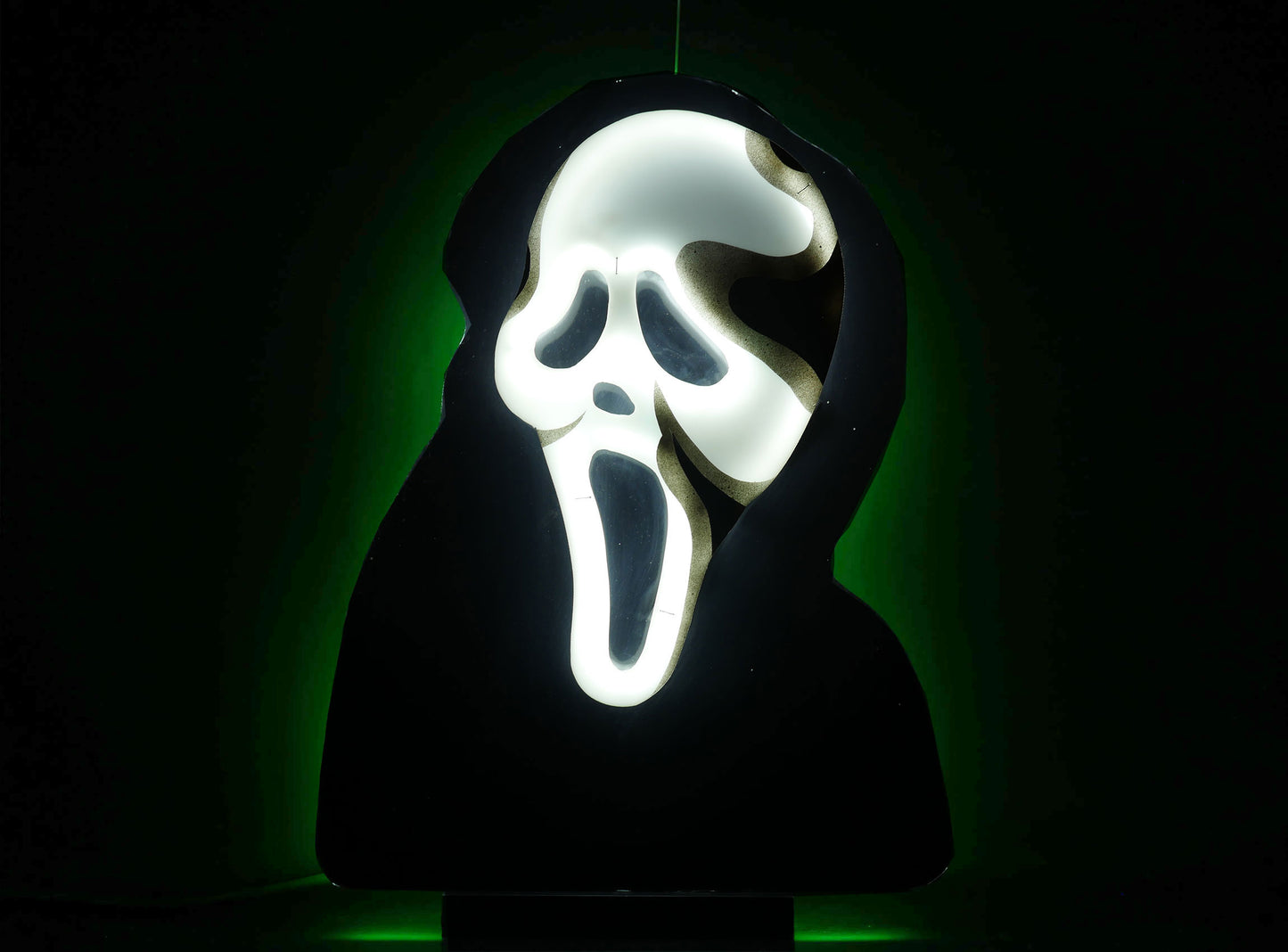 LOCATION ENSEIGNE NEON / FANTOME