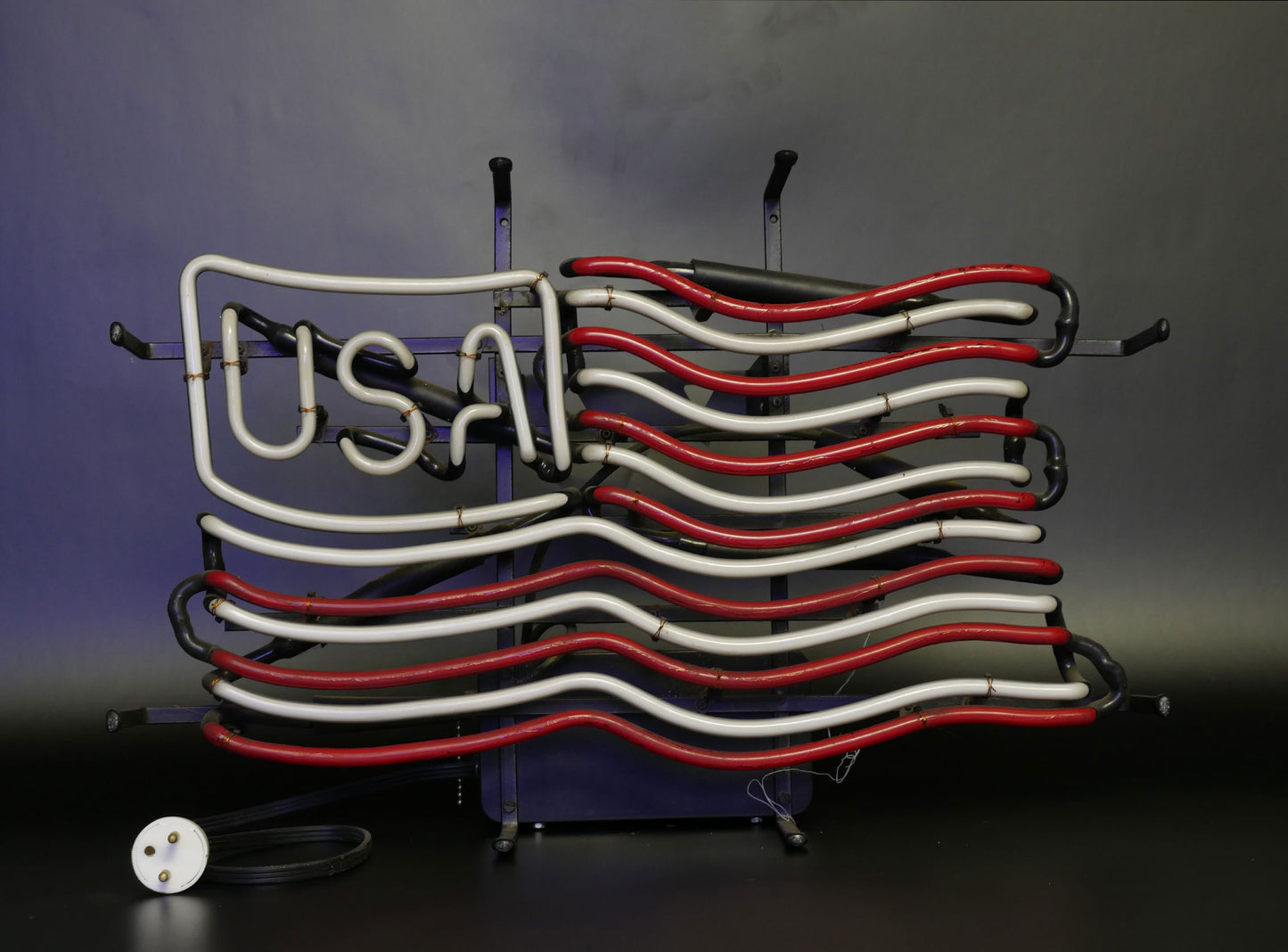 LOCATION ENSEIGNE NEON / USA FLAG