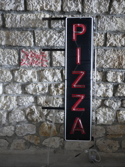 GULLIVERRE ENSEIGNES LUMINEUSES ECLAIRAGE LOCATION NEON PIZZA